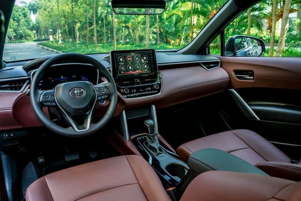 Đánh giá chi tiết xe Toyota Cross