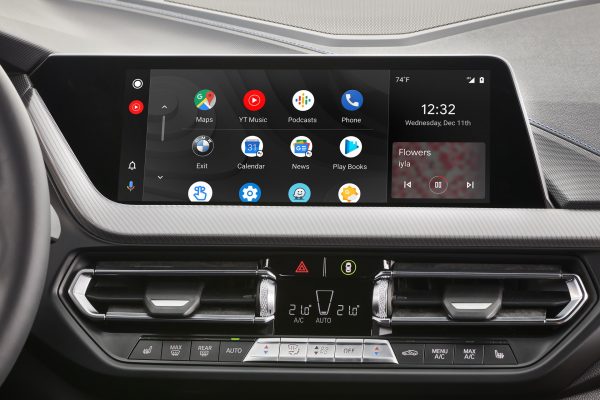 Nghiên cứu chỉ ra hiểm họa từ Android Auto và Apple CarPlay - CafeAuto.Vn