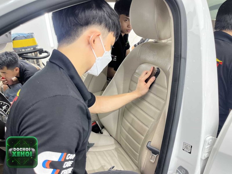 Giá xe Toyota 2026 - Cách tính Giá xe Toyota 2026 khi lăn bánh Giá xe Toyota 2026 - Cách tính Giá xe Toyota 2026 khi lăn bánh